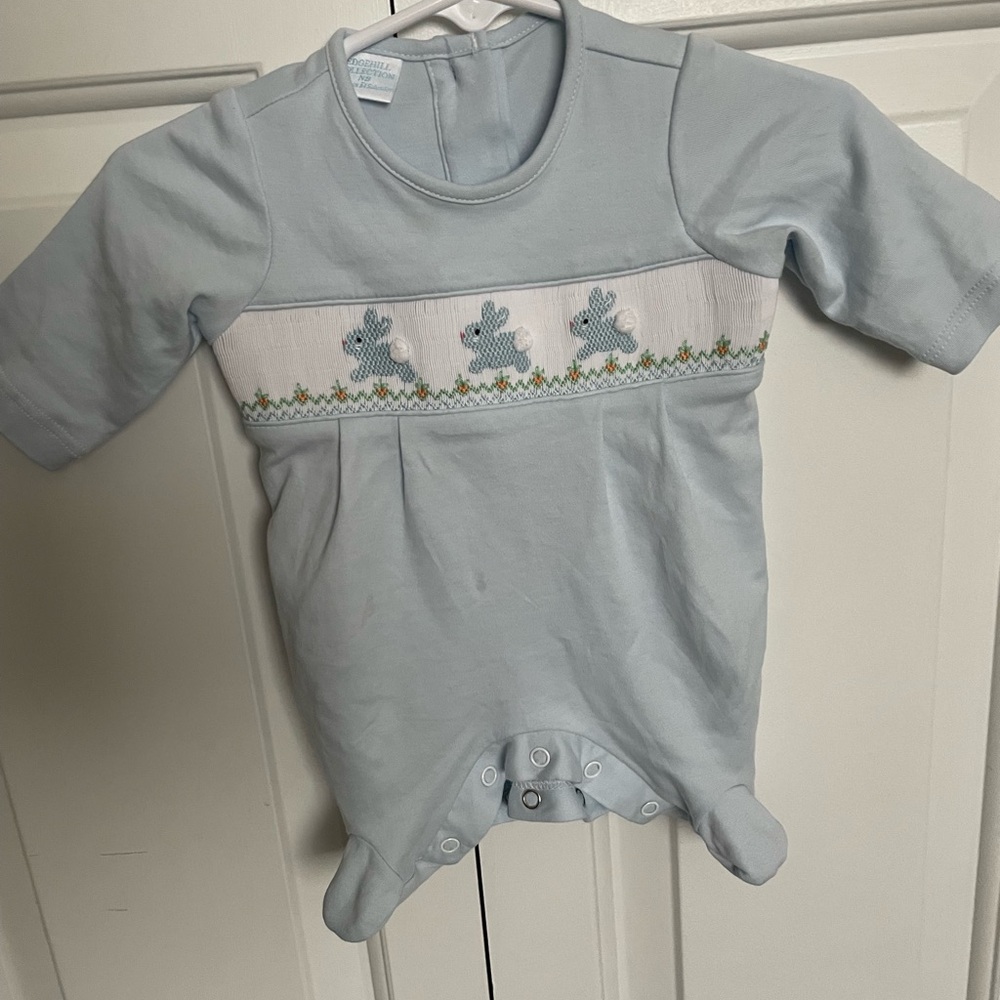 Edgehill Collection Bunny footie NWOT